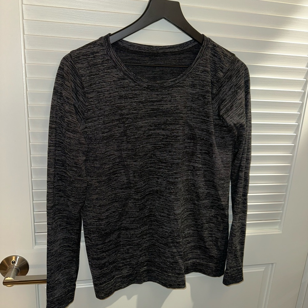 lululemon athletica charcoal heather swiftly tech long sleeve